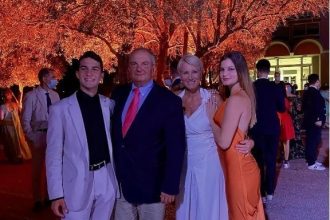 Κωνσταντίνος Καραμανλής – Νατάσα Παζαϊτη: Tα δίδυμα τελείωσαν το σχολείο