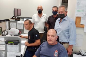 Επίσκεψη του Χαράλαμπου Μπονάνου στο Κέντρο Επιχειρήσεων της Πυροσβεστικής