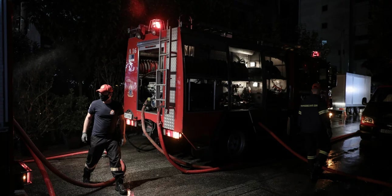 Πάτρα: Φωτιά σε σπίτι στο κέντρο τη νύχτα - Μεγάλη κινητοποίηση της Πυροσβεστικής