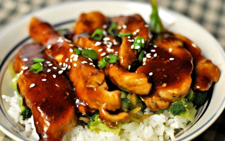 Κοτόπουλο με σως τεριγιάκι και ρύζι