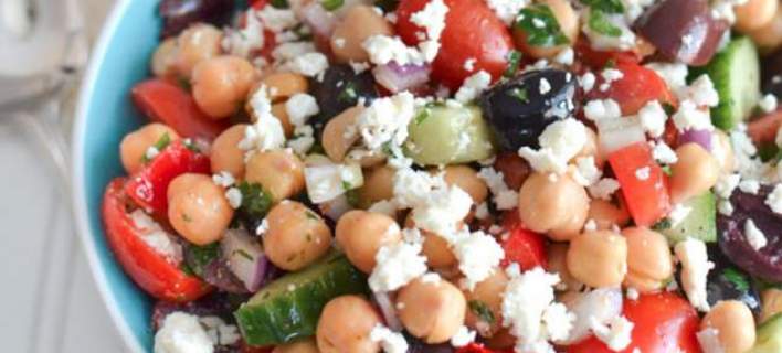 Σαλάτα ρεβύθια, καλοκαιρινή