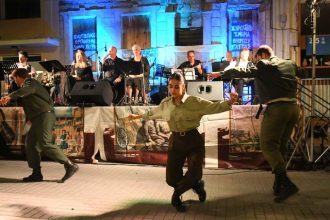 «Τα ρεμπέτικα της κατοχής» από το Χορευτικό του Δήμου Πατρέων