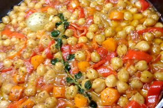 Πηχτά ρεβίθια με λαχανικά για το ολοήμερο