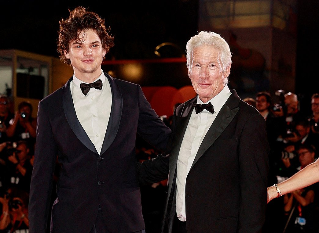 Richard Gere: Ο 24χρονος γιος του είναι το πιο γοητευτικό… nepo baby