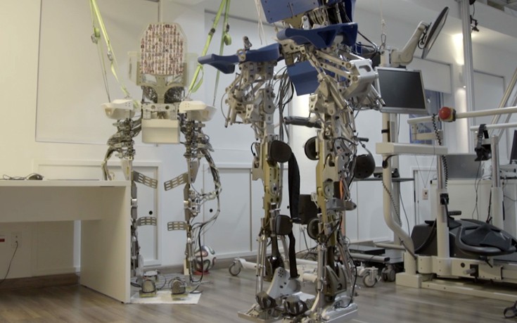 Παραπληγικοί εμφάνισαν βελτίωση με τη βοήθεια της εικονικής πραγματικότητας - ΔΕΙΤΕ ΦΩΤΟΓΡΑΦΙΕΣ