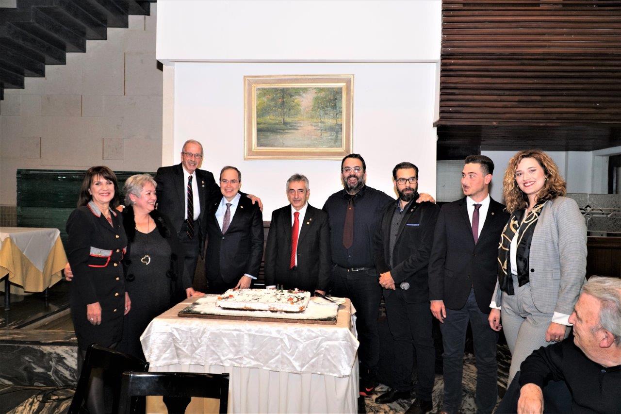 Την πίτα του έκοψε ο Ροταριανός Όμιλος Πατρών