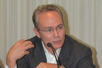 Δικαιούται η Εκκλησία να αρθρώνει πολιτικό λόγο;