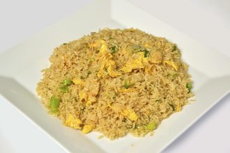 Δοκιμάστε τηγανητό ρύζι με κάρυ