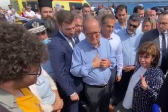 Ναυάγιο στην Πύλο: Έντονο επεισόδιο της Προέδρου της Δημοκρατίας με αλληλέγγυους για τους πρόσφυγες