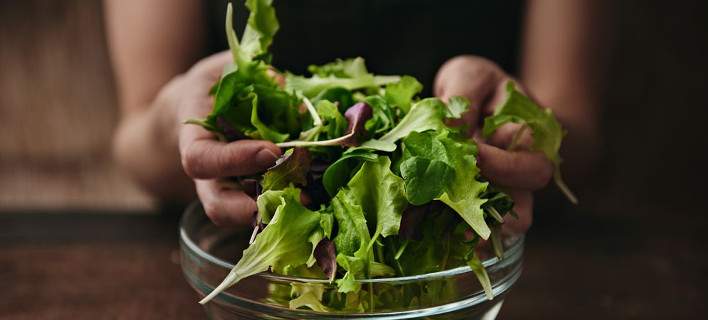 Ποια ελληνικά φαγητά προτιμούν οι τουρίστες του καλοκαιριού;