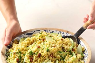 Σαλάτα με κουσκούς και σταφίδες