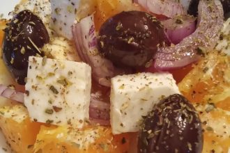 Σαλάτα με πορτοκάλι και φέτα