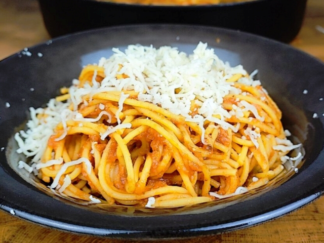 Σάλτσα από φακές για ζυμαρικά