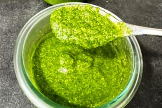 Σάλτσα πέστο για μακαρόνια και σάντουιτς