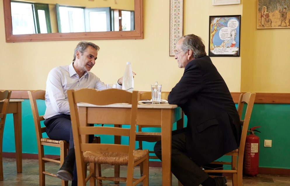 Μητσοτάκης και Σαμαράς συνέφαγαν σε εστιατόριο στην Καλαμάτα