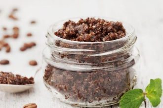 Scrub με καφέ κατά της κυτταρίτιδας