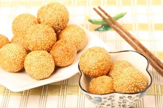 Κεφτεδάκια από μορταδέλα και ξηρούς καρπούς