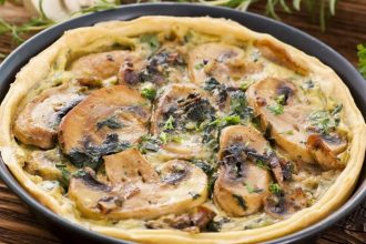 Πίτα με φακές και μανιτάρια porcini