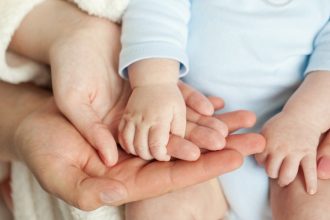 Πώς θα συνδεθείτε με το παιδί που έχετε υιοθετήσει