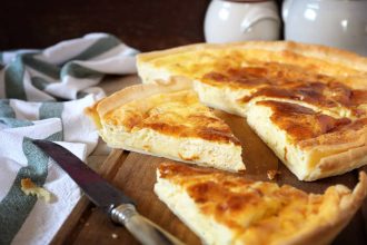 Τάρτα με γιαούρτι και φέτα