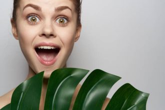 Πώς να επιστρέψεις στη φυσική ομορφιά σου τώρα που μένεις σπίτι