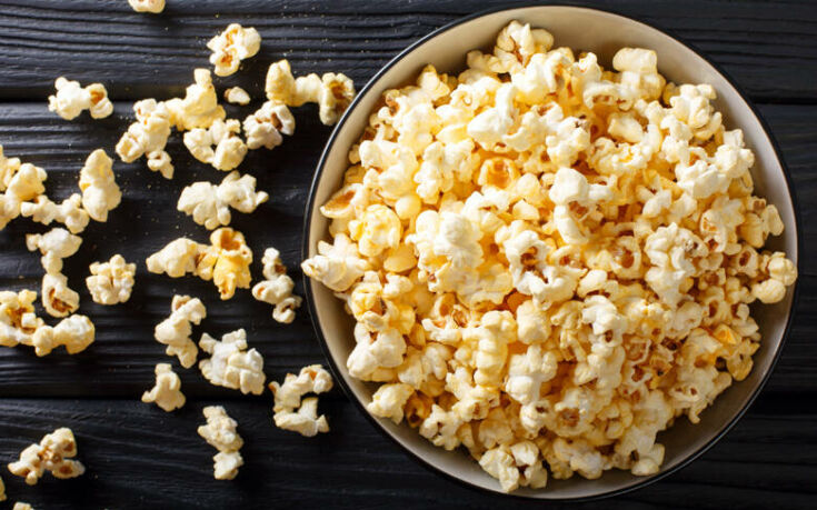Πώς να κάνετε ποπ κορν με παρμεζάνα