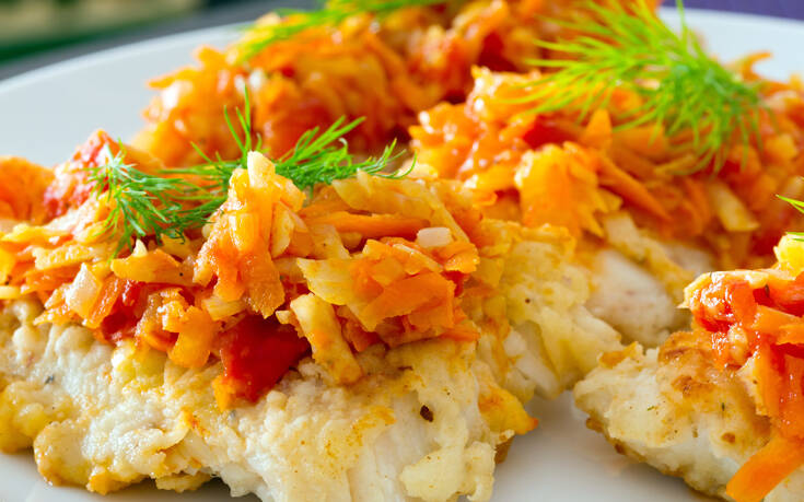 Μπακαλιάρος στο φούρνο με μεξικάνικη σάλτσα