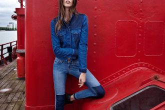 Τζιν παντελόνι: Προτάσεις με τι να το συνδυάζεις