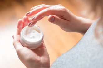 Ο τρόπος που επιλέγετε ενυδατική κρέμα είναι πιθανότατα λάθος