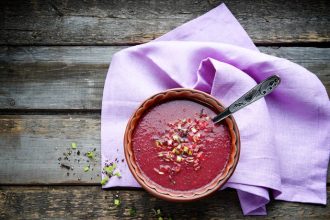 Σούπα βελουτέ με παντζάρια