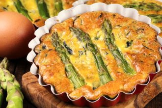 Φριτάτα με σπανάκι και σπαράγγια