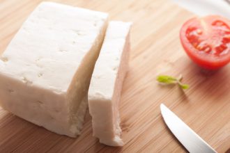 Τυρόπιτα με γιαούρτι χωρίς φύλλο