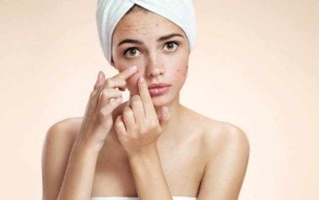 Καταπολεμήστε τα σπυράκια με μηλόξυδο