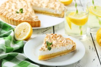 Λεμονόπιτα με μαρέγκα