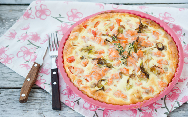 Τάρτα με καπνιστό σολομό και τυρί