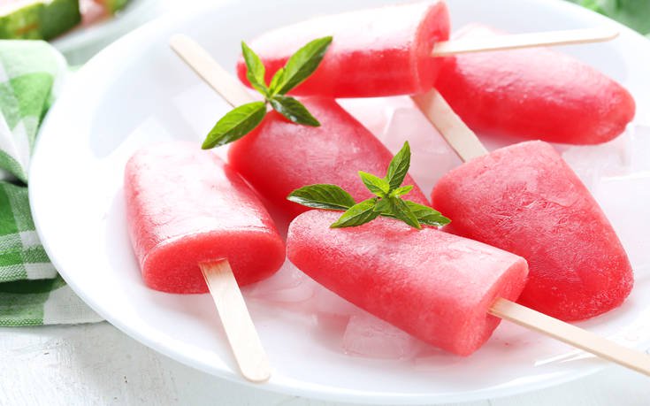 Καρπούζι γρανίτα σε ξυλάκι