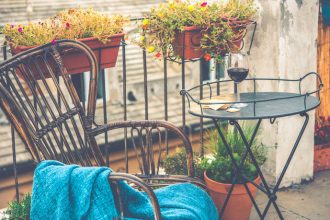 Το μυστικό για να δώσετε φθινοπωρινή αισθητική στο μπαλκόνι σας