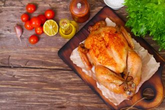 Κόκορας με γέμιση από ρύζι και λουκάνικο