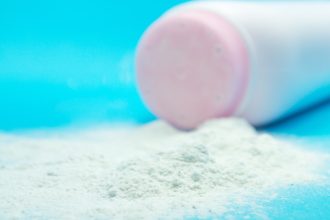 Εναλλακτική χρήση της πούδρας για τα μωρά