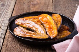 Καραμελωμένες τηγανιτές μπανάνες