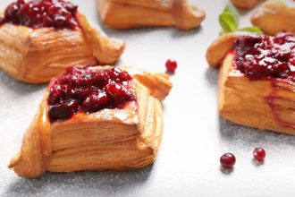 Σφολιατίνια γεμιστά με μαρμελάδα