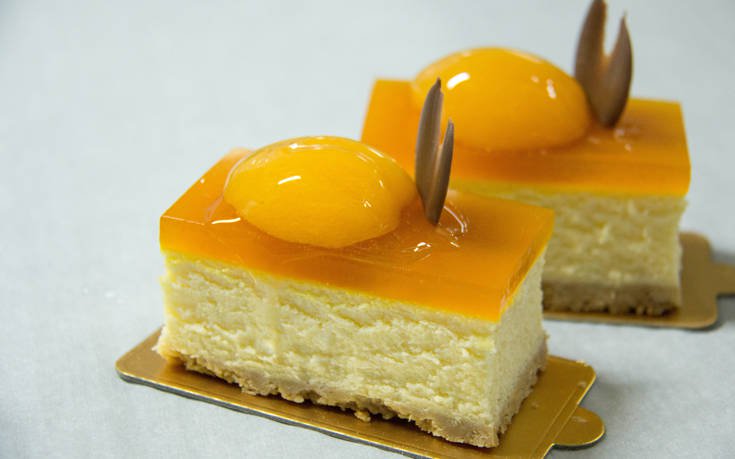 Cheesecake με μαρμελάδα βερίκοκο