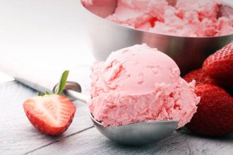 Πώς να φτιάξετε σπιτικό παγωτό φράουλα​