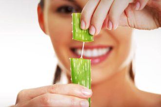 Τρεις τρόποι να συμπεριλάβετε την αλόη βέρα στη ρουτίνα περιποίησής σας