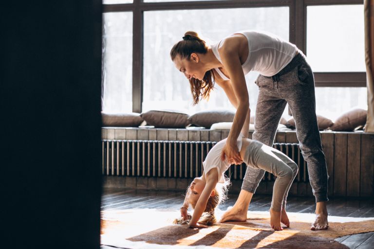 Κάντε τη γυμναστική μέρος της οικογενειακής ρουτίνας