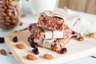 Energy bars με blueberry και αμύγδαλο