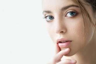 Πώς θα ενισχύσετε την ενυδάτωση του προσώπου σας