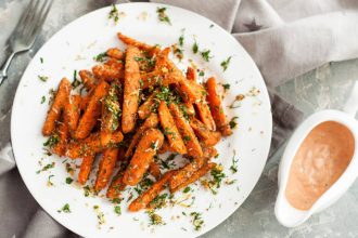 Τραγανά στικ καρότου με παρμεζάνα