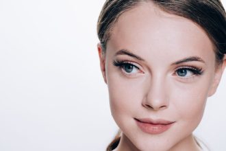 Κάντε τα μάτια σας να φαίνονται μεγαλύτερα - BINTEO