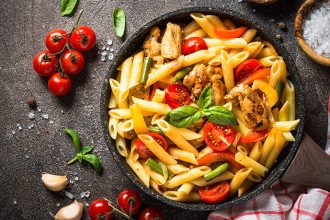 Κοτόπουλο με πέννες